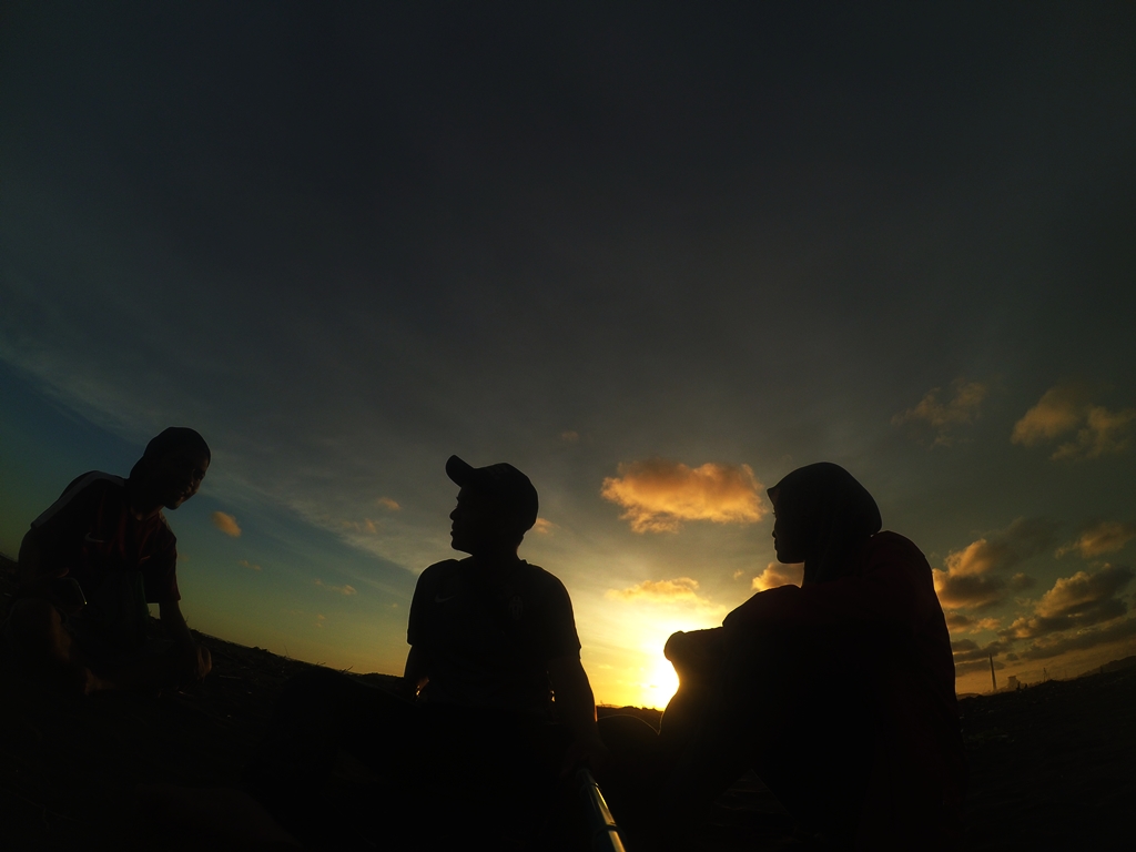 Indahnya Sunset Pantai Sodong Cilacap Imaniawan Id