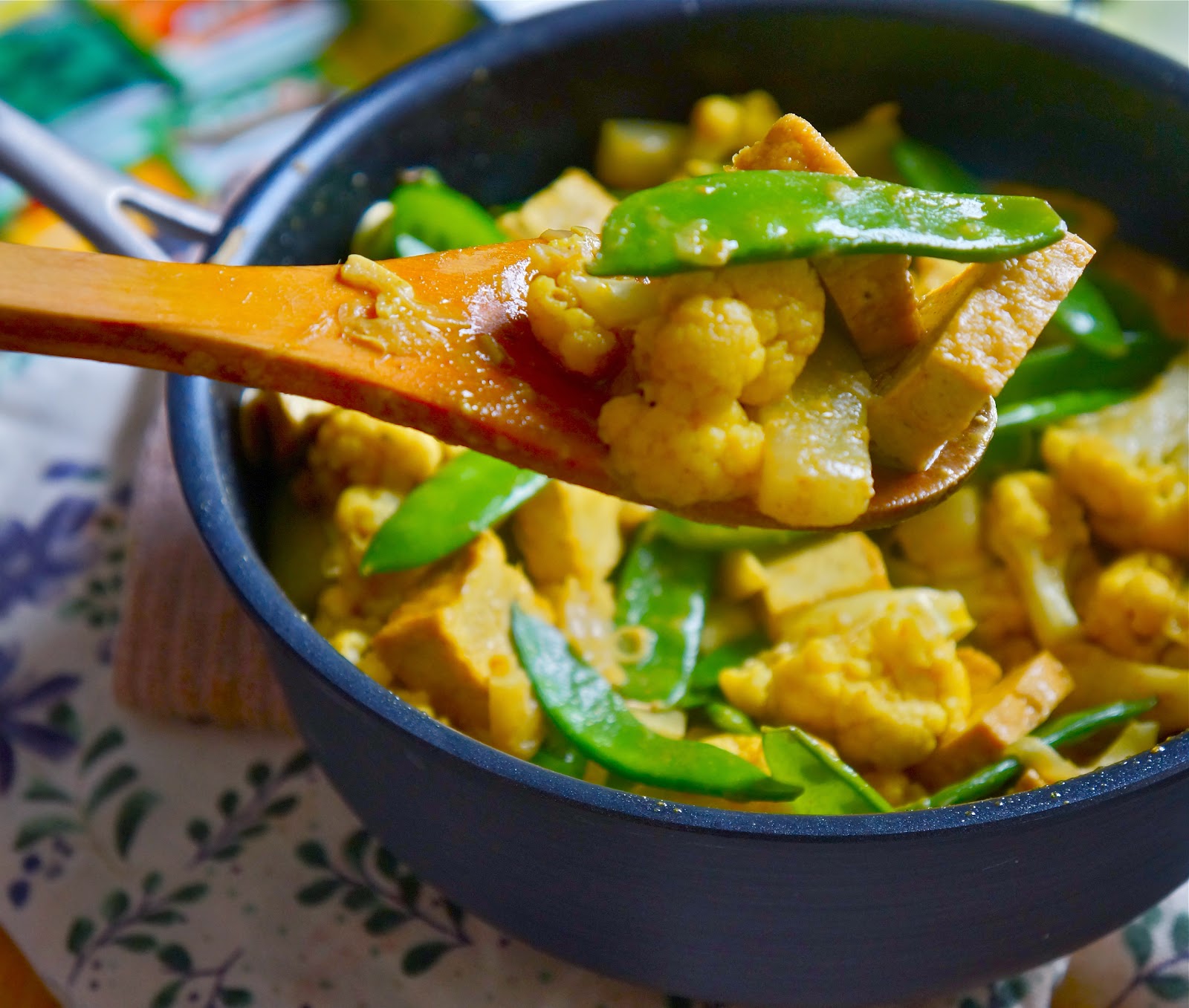Vegetarian tofu curry
