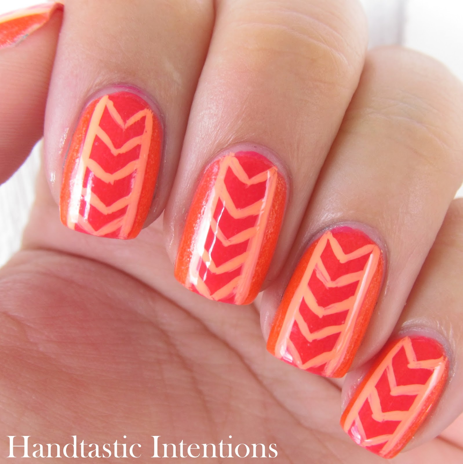 Nail-Art-Chevrons