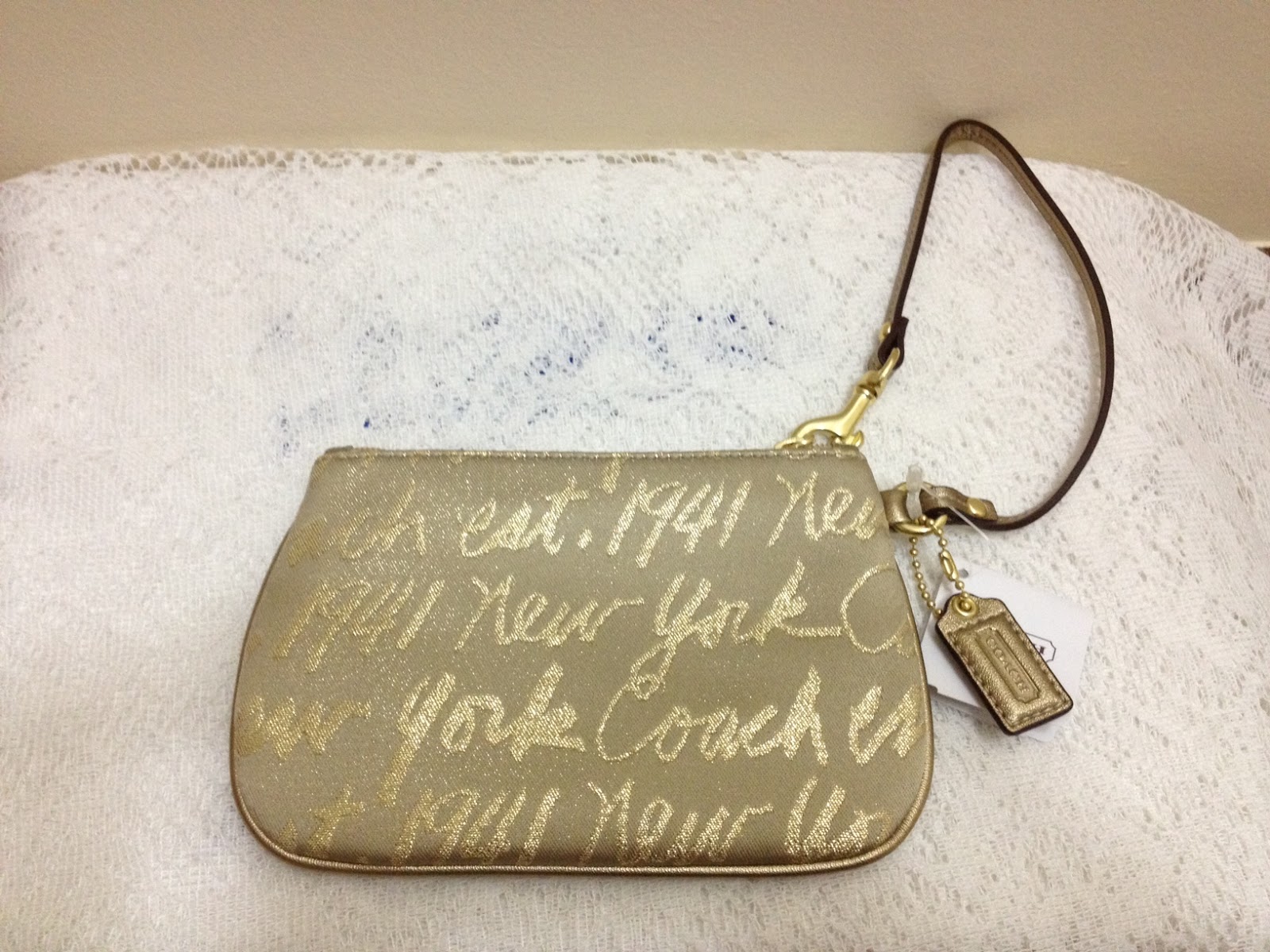 coach wristlets 66