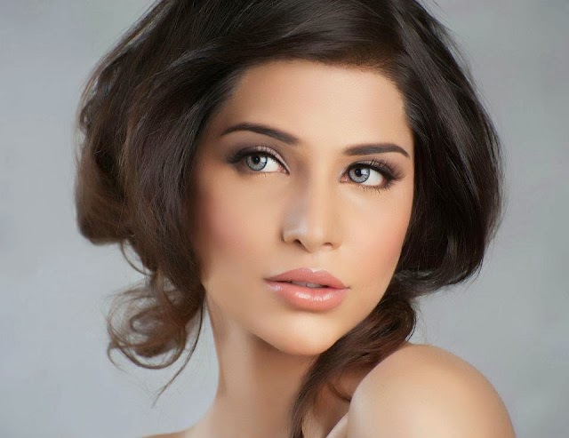 Pakistani Model And Actress Sana Sarfraz