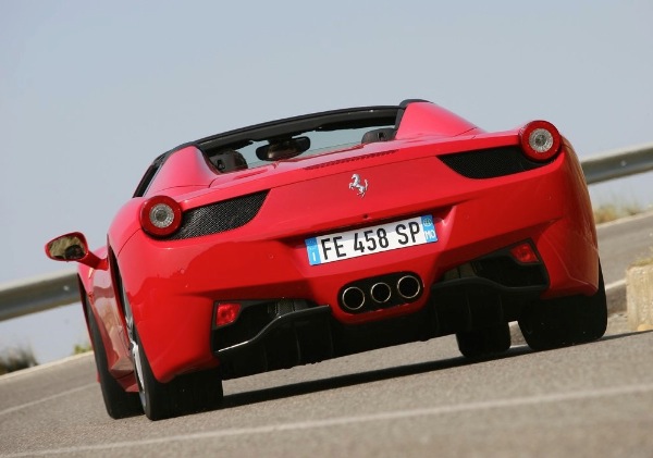 Ferrari-458-Spider-2013-Rear-Angle-Photos.jpg