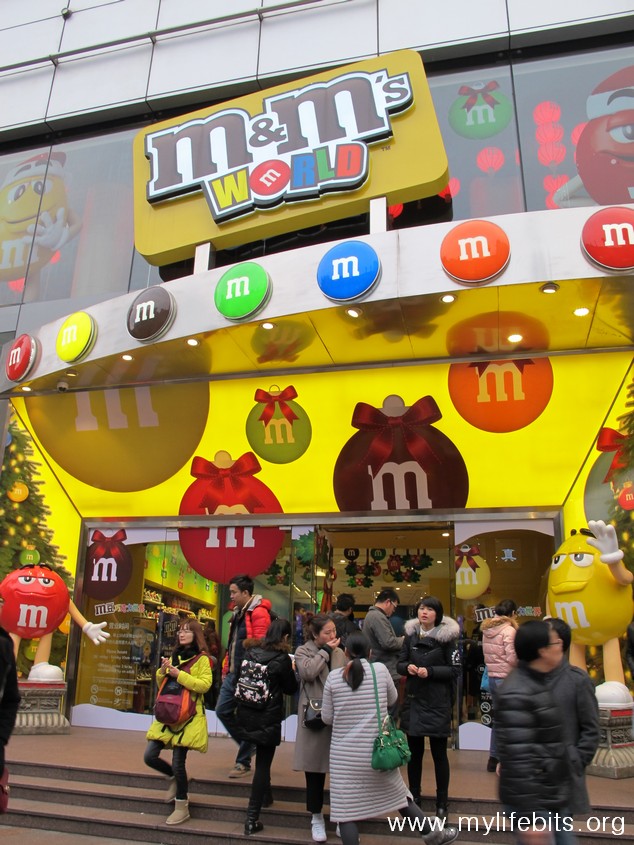 「對了，去上海吧！」Yes，Go Shanghai！「好了，到大陸工作吧！」 m&m's world shanghai ！m&m巧克力旗艦店