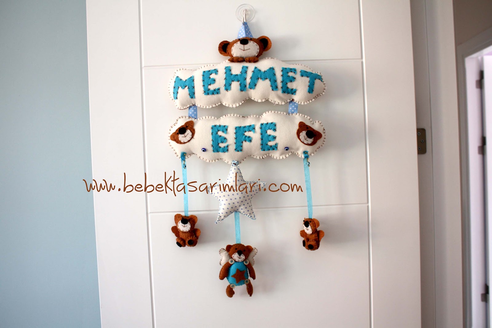 BEBEK TASARIMLARI MEHMET EFE�NİN BEBEK ODASI KAPI SÜSÜ ikizbebek