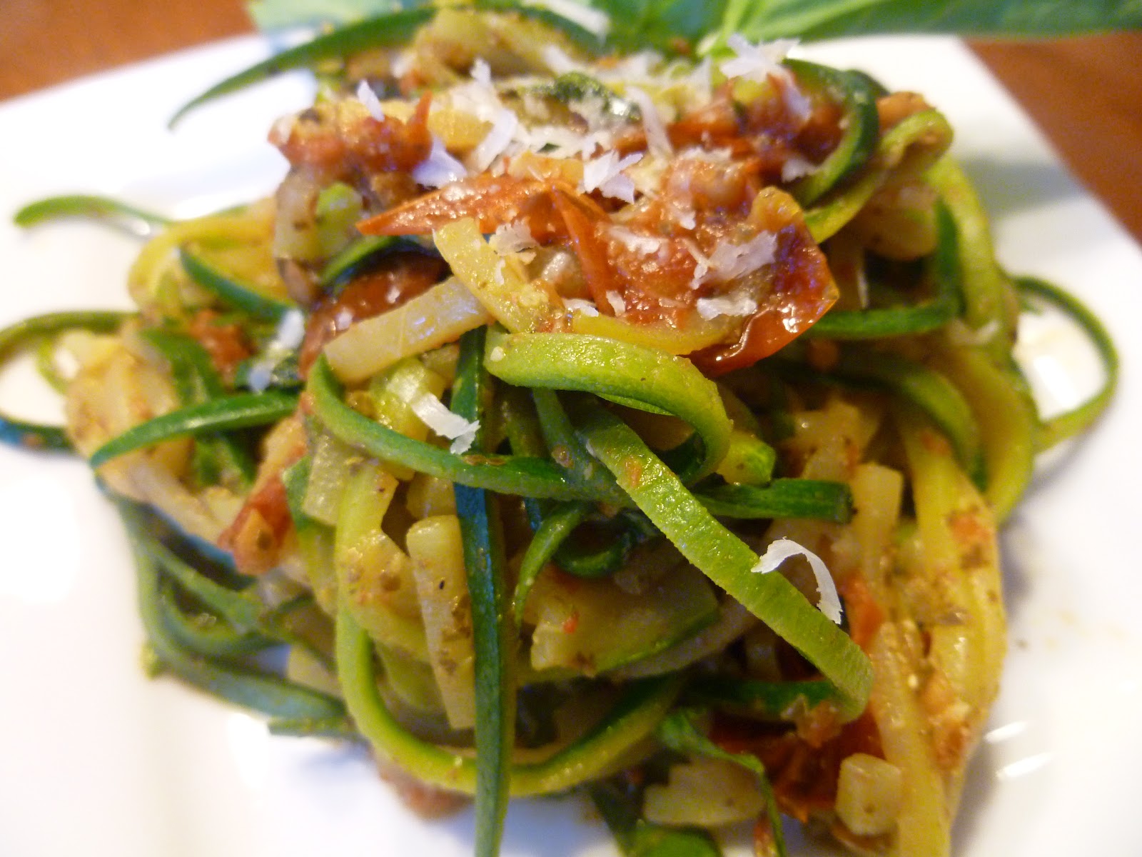 Zoodles with a Roasted Tomato Pesto Sauce