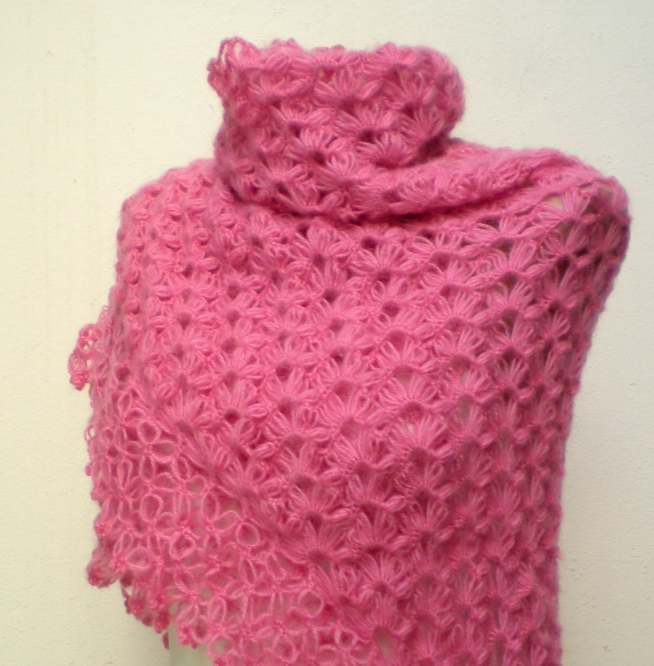 free knitting pattern: 2012 Knitting shawl patterns