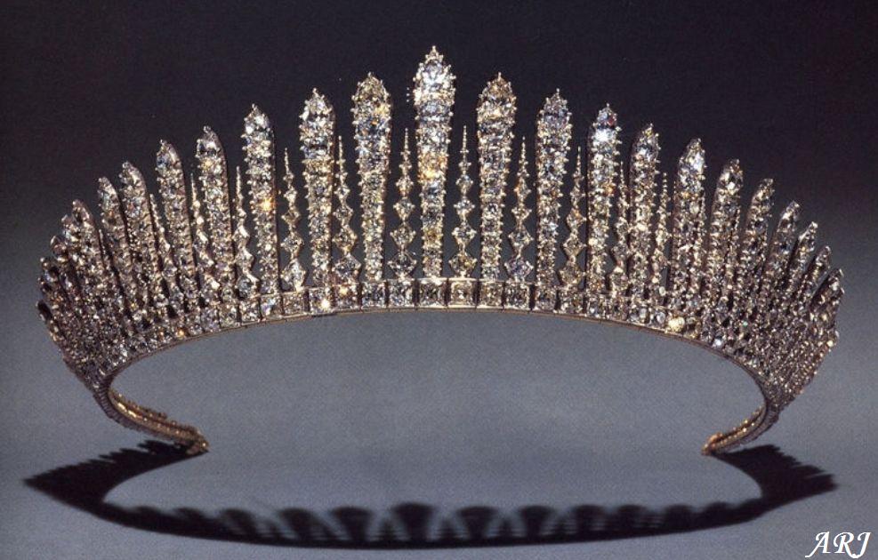 the Fringe Tiara