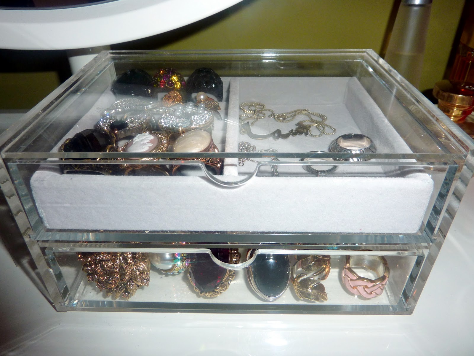 Fashion Interior Style Jewellery Storage