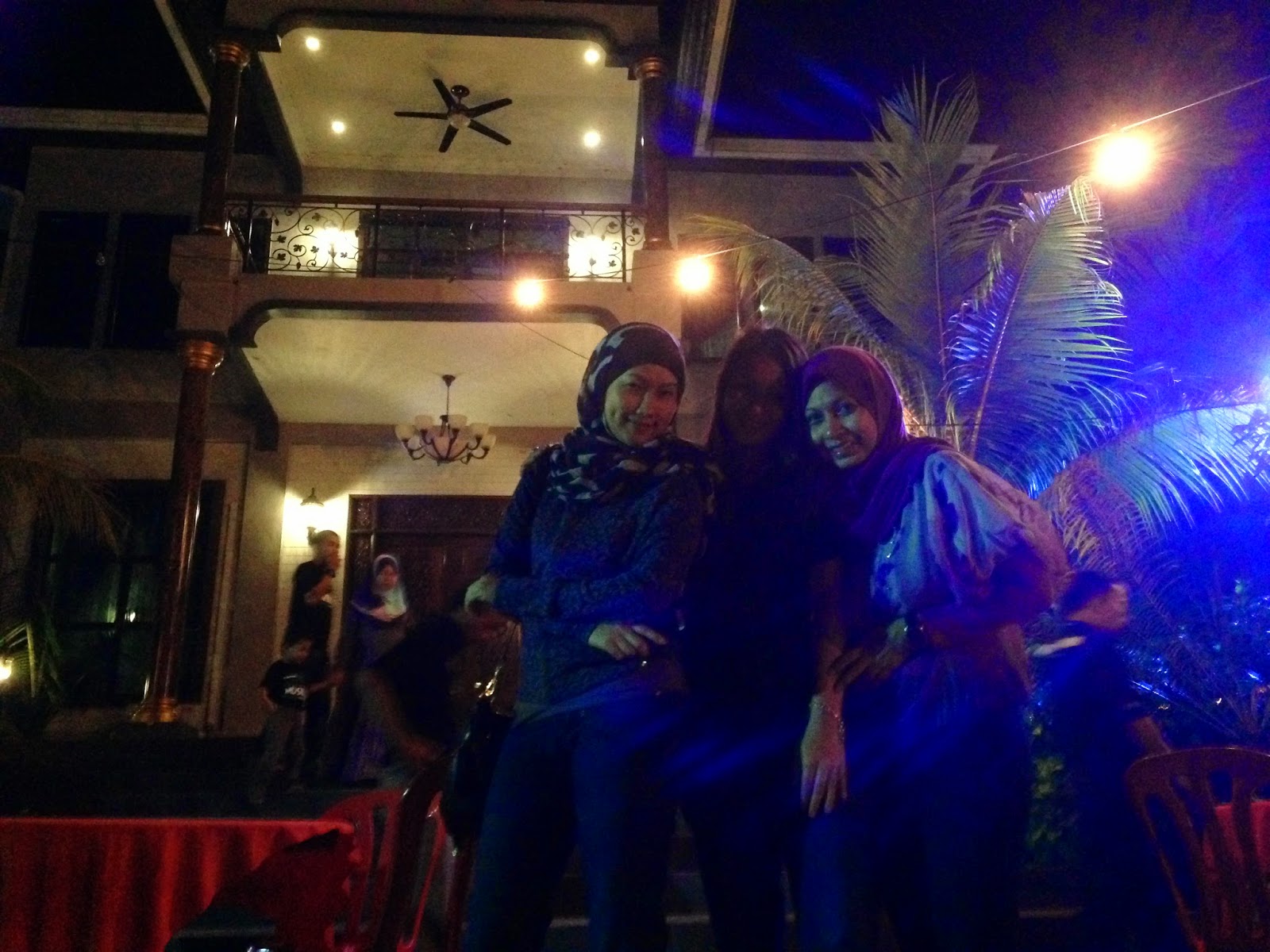 Copyright © 2014 Shea Sonia (@SheaSonia) ALL RIGHTS RESERVED Puncak Mutiara Cafe owner's house