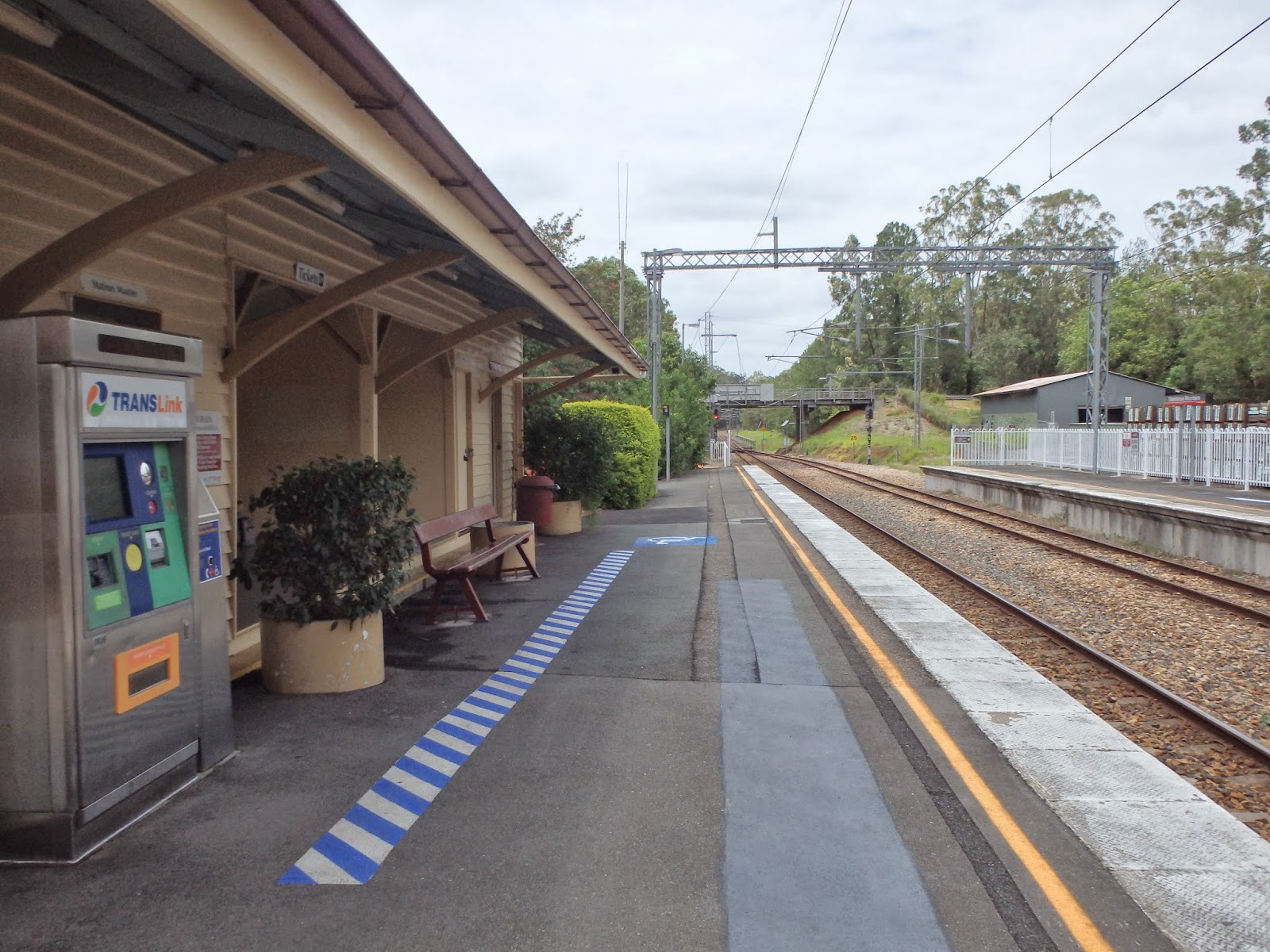 trainspotting glasshouse mountains