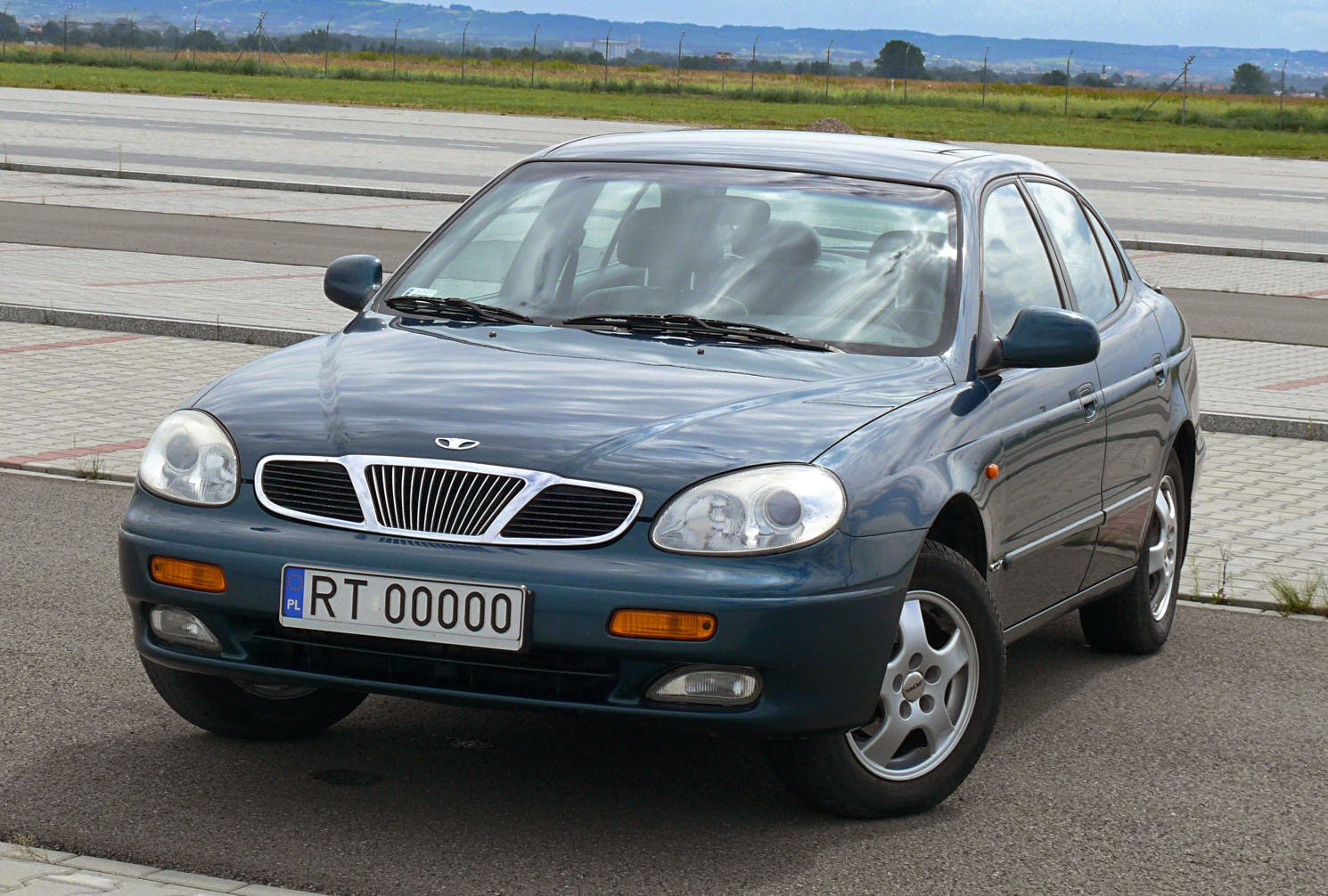 Daewoo Motor's 1997 Leganza Daewoo Motor's 1997 Leganza
