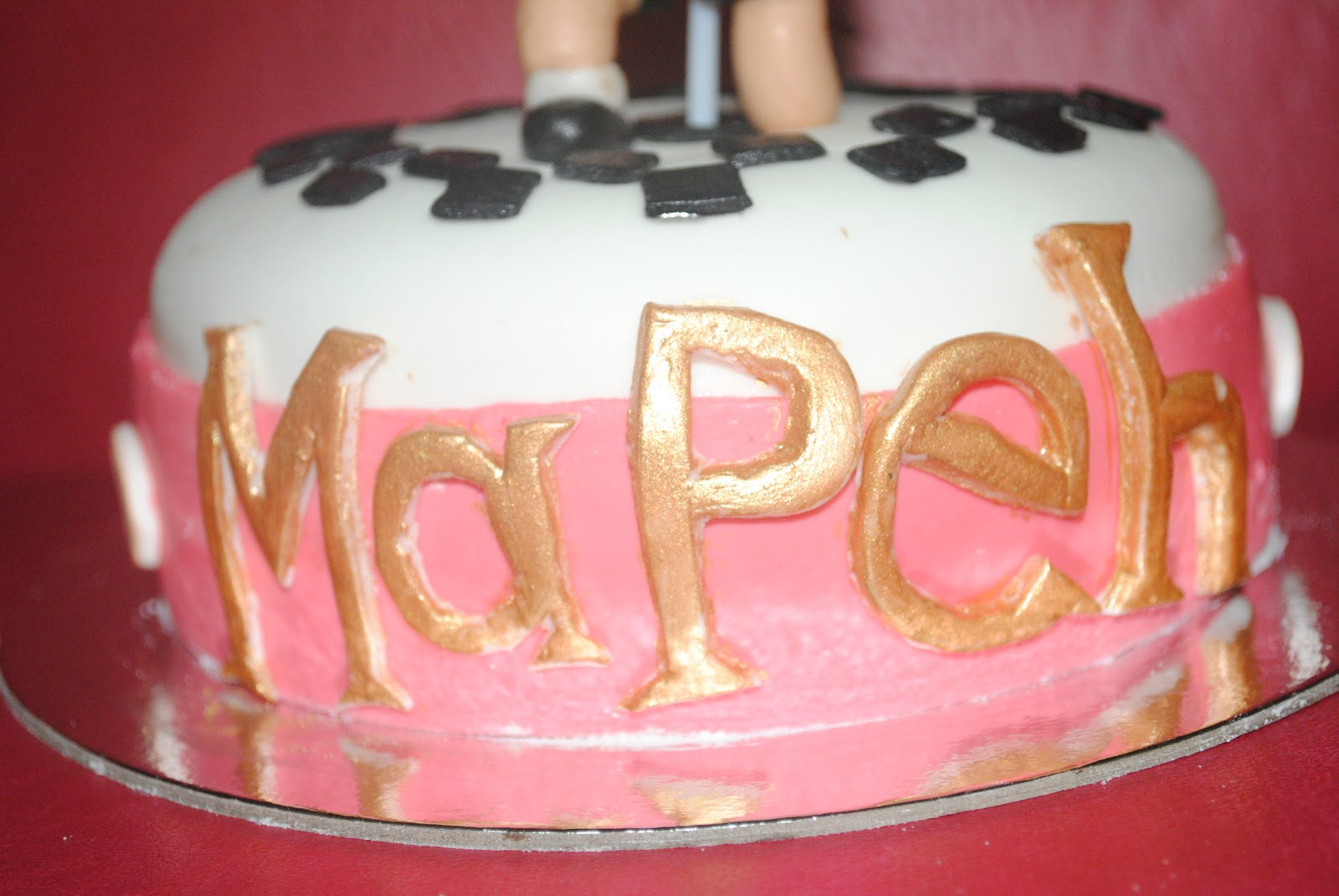 cakebug: Physical Education in a cake?