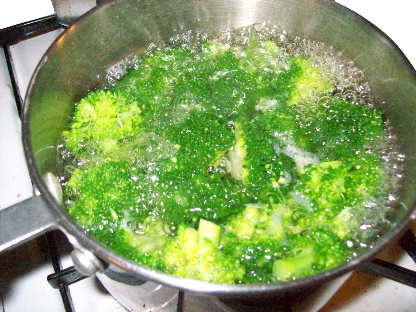A Clean Start Brawny Broccoli Soup