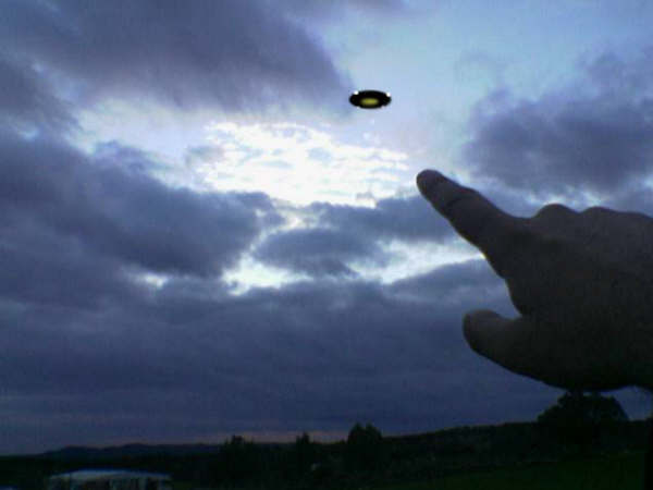 Propulsion des vaisseaux spatiaux Pléiadiens dans PLEIADIENS (TERRE)