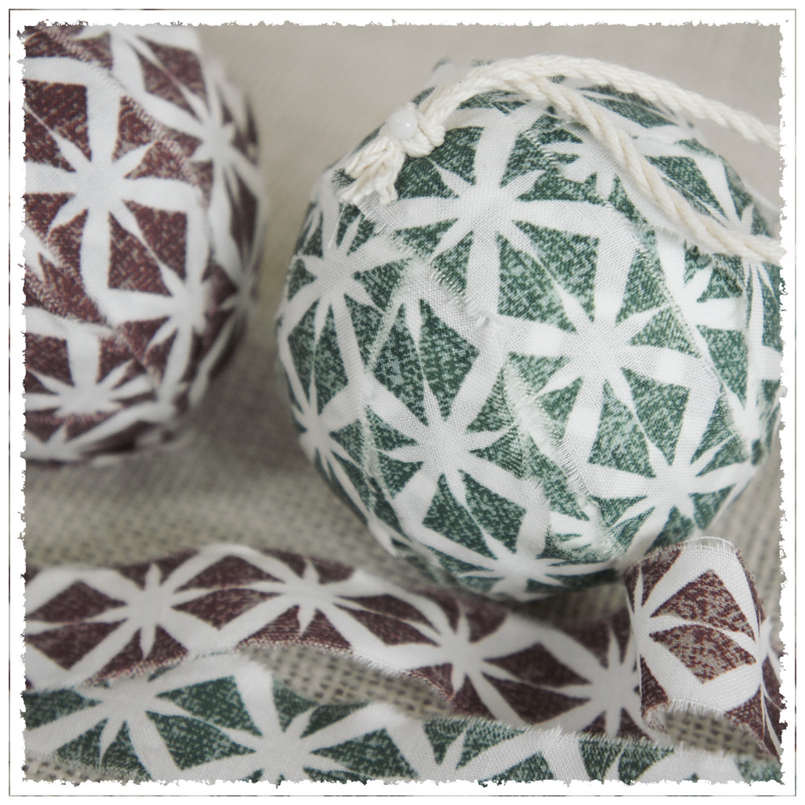 J&O Holiday Fabric Ornament 