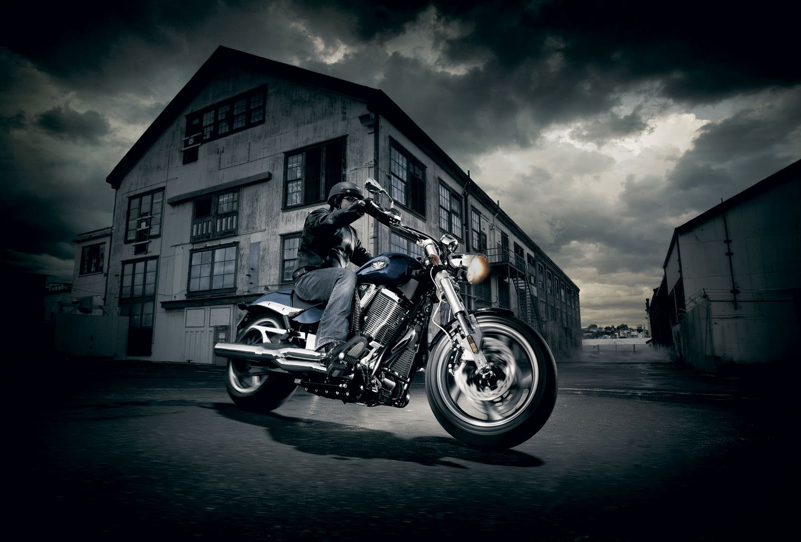 http://4.bp.blogspot.com/-uUqs2_iL_sY/Td4m3xH6nPI/AAAAAAAAAtU/ZuSF238BIE4/s1600/Victory+Hammer+2011+wallpaper.jpg