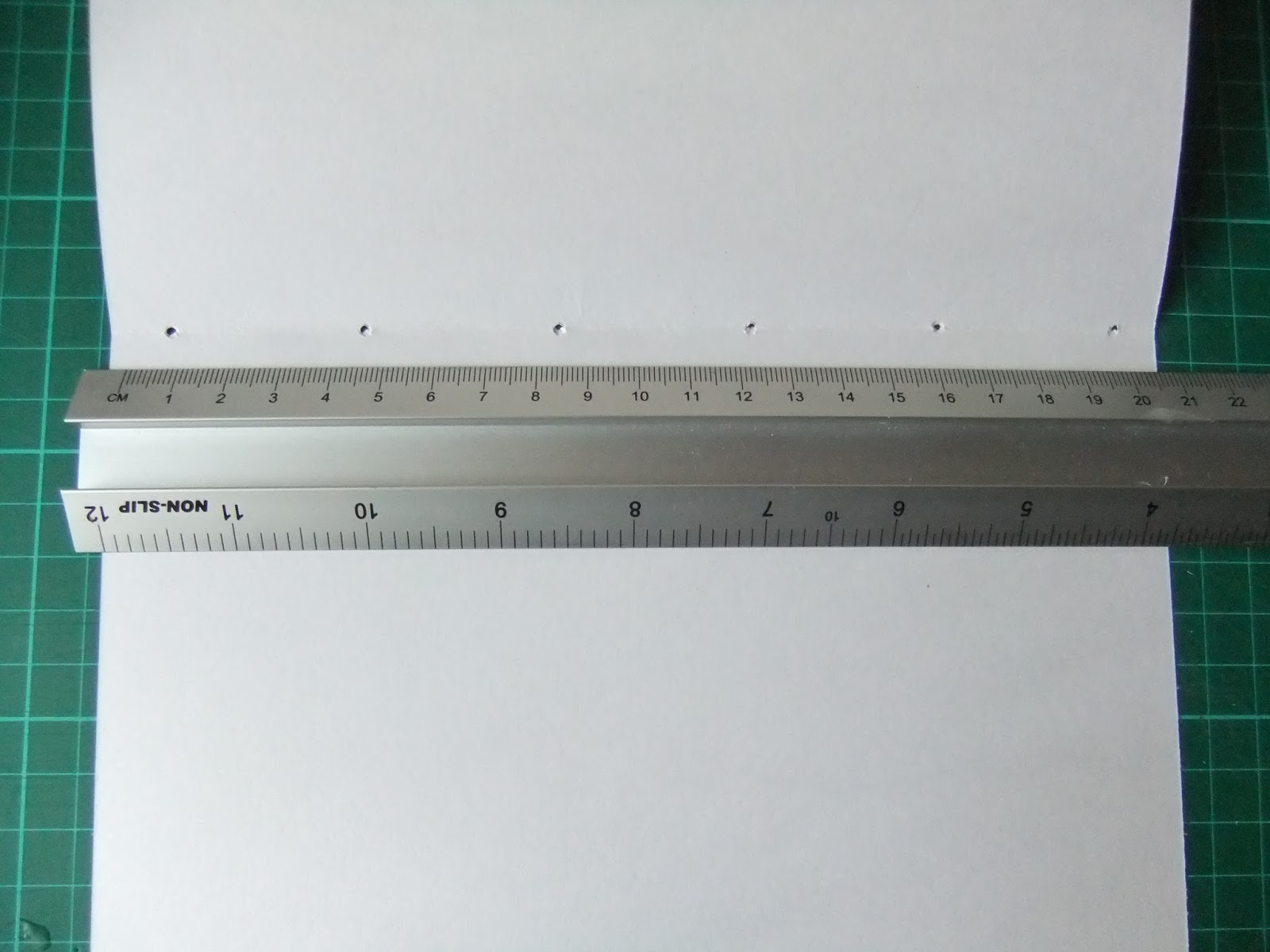 Helen J Taylor DIY Bookbinding Saddle stitch