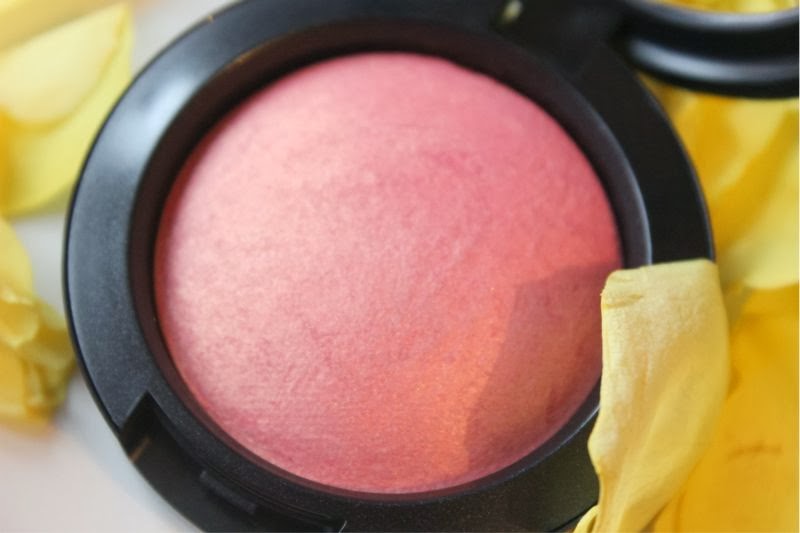 MAC A Fantasy of Flowers Blushes