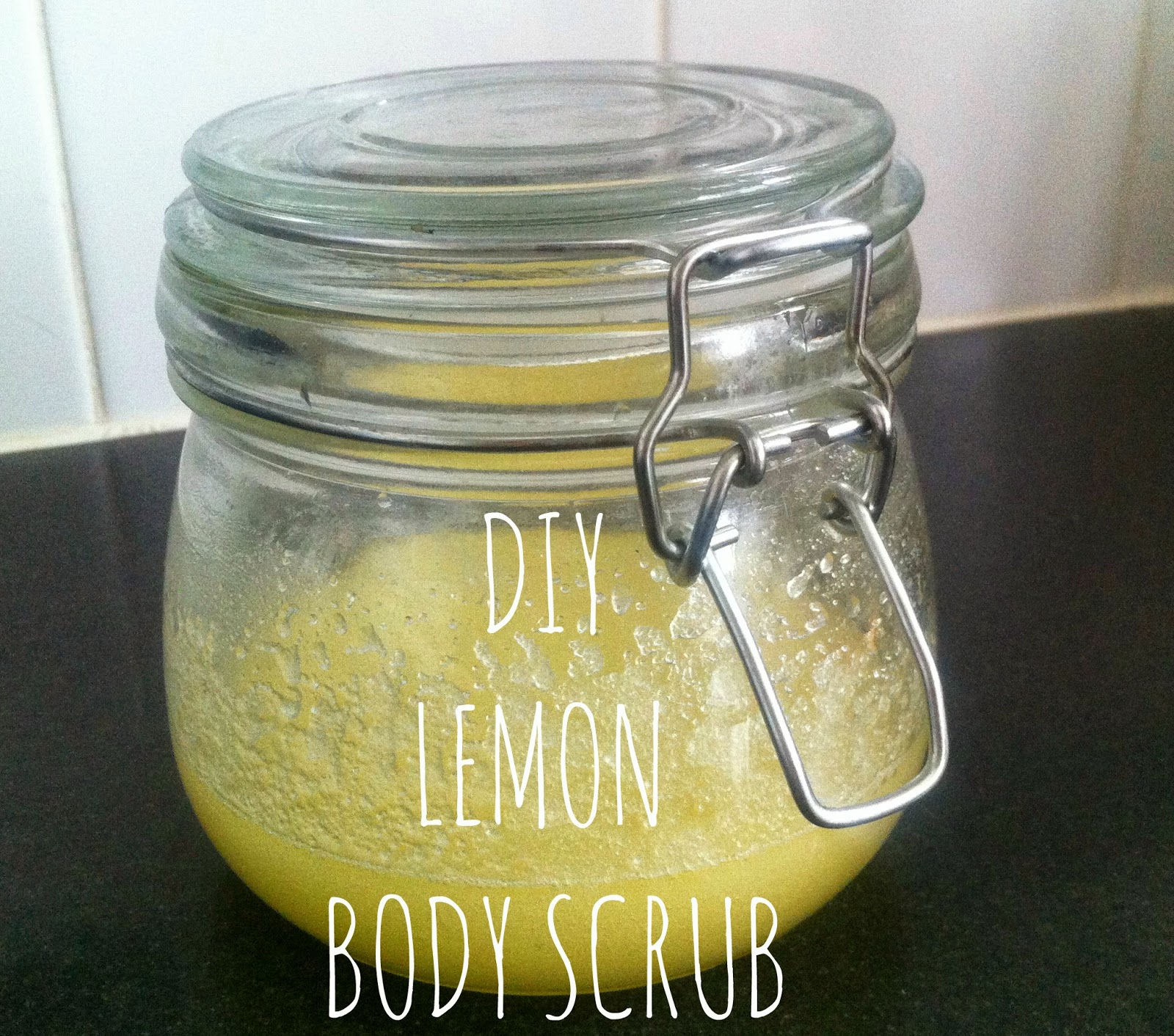 DIY LEMON BODY SCRUB