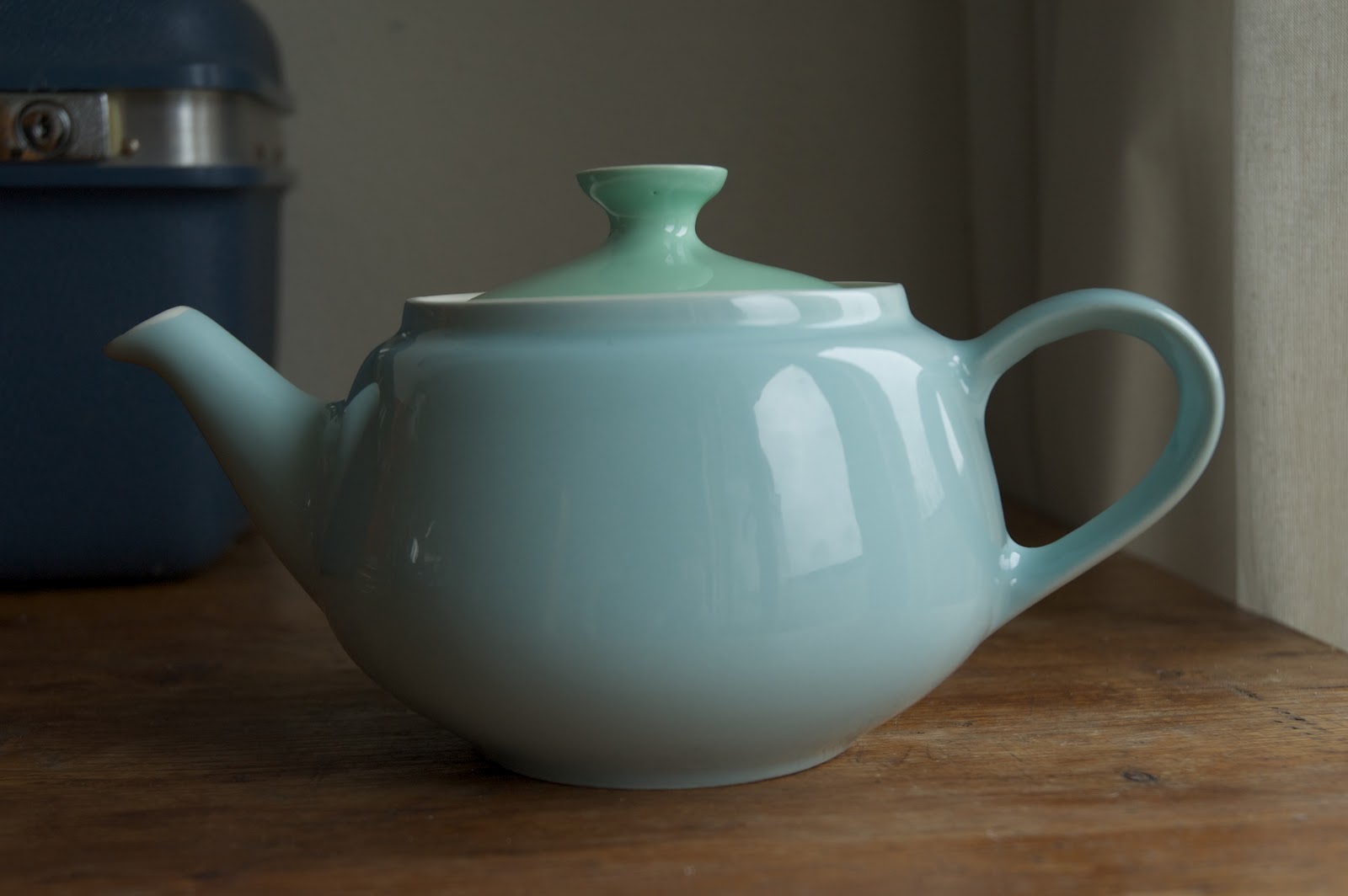 Food and Vintage About teapots and thrift stores