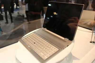 Toshiba Songsong 2014 Mendemokan Hybrid Laptop 5-in-1 Toshiba Songsong 2014 Mendemokan Hybrid Laptop 5-in-1
