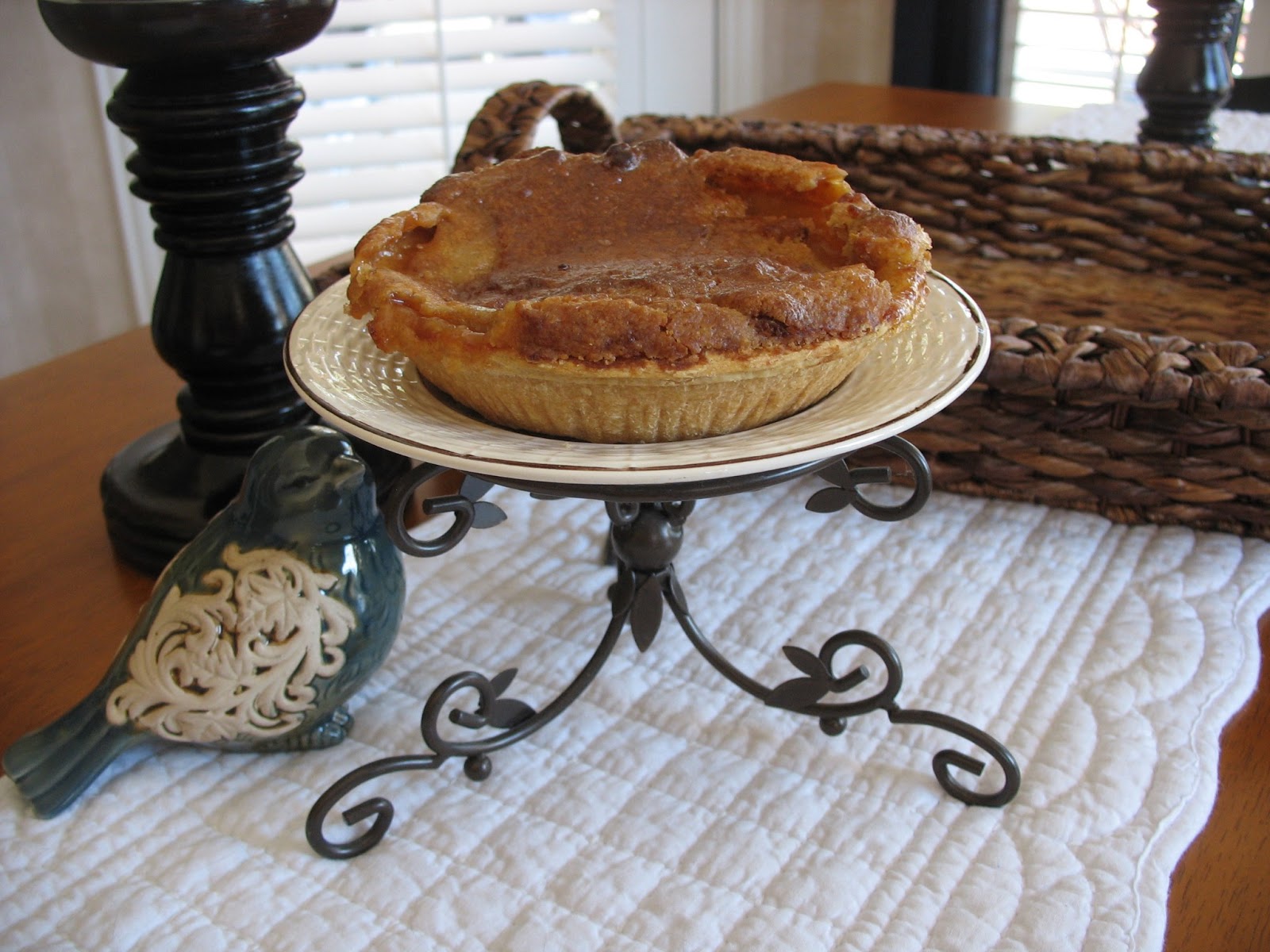 Estelle's PETITE HONEY CRISP APPLE PIE
