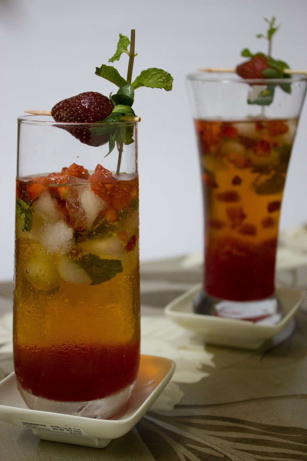 Manju's FoodBite's Strawberry & Mint Iced Green Tea