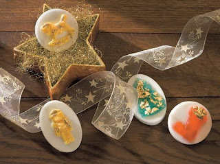 Receta jabón casero con moldes navideños.