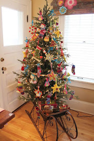 Junk Chic Cottage: Christmas Tree Stand Inspiration