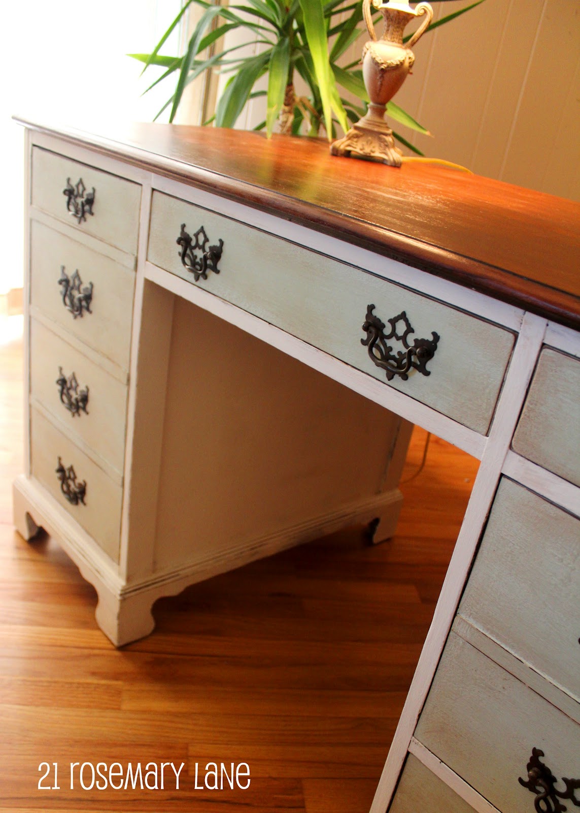 21 Rosemary Lane Chalk Paint Desk Reveal...