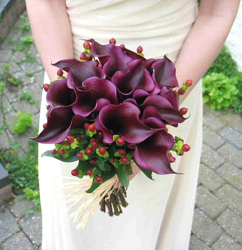 Wedding bouquets and flowers can bring warmth and personality to your 