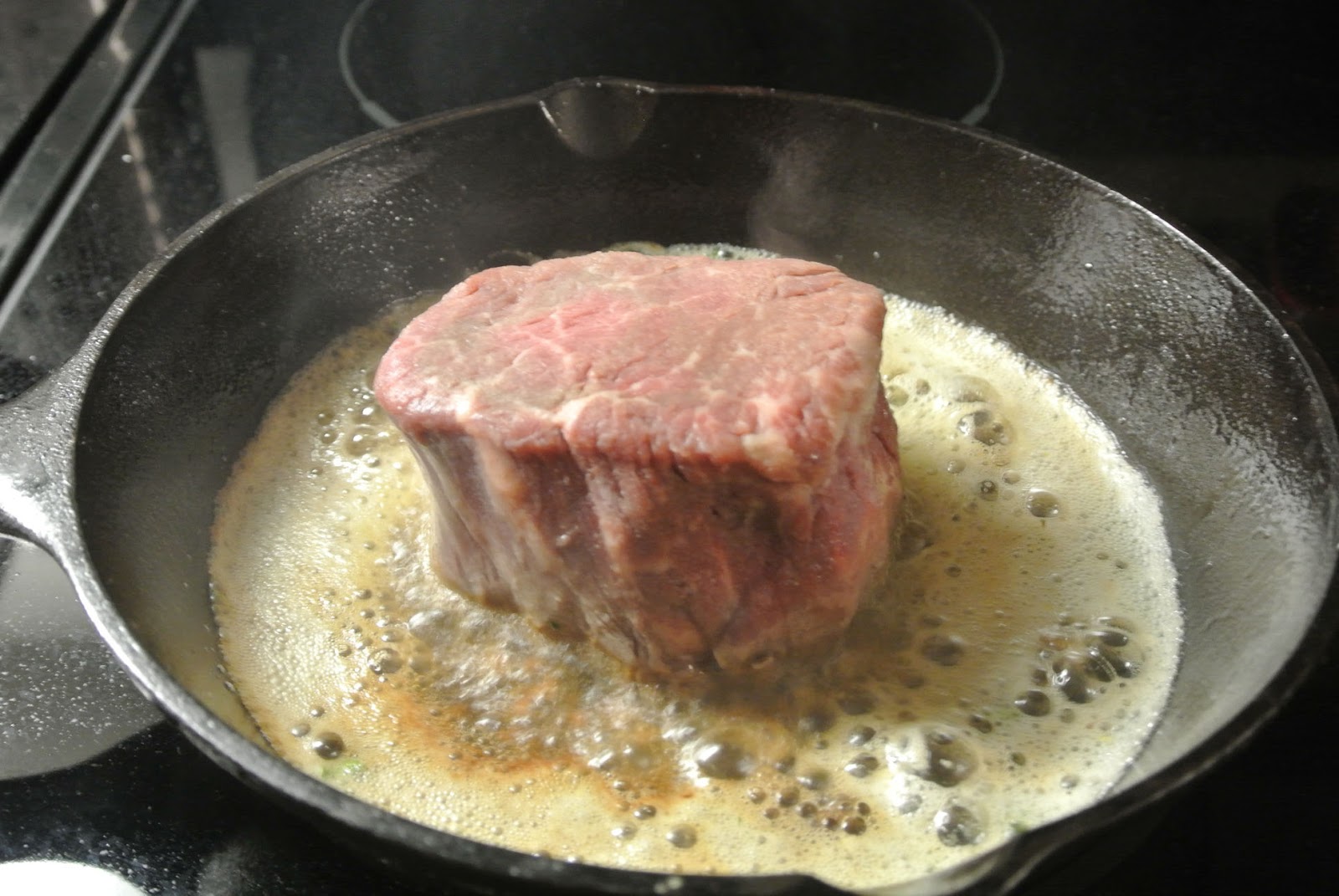 the filet mignon Tenderloin applies to the entire tenderloin strip, while a filet mignon is a slice from short loin the short loin is the small end of the. the filet mignon Tenderloin applies to the entire tenderloin strip, while a filet mignon is a slice from short loin the short loin is the small end of the.