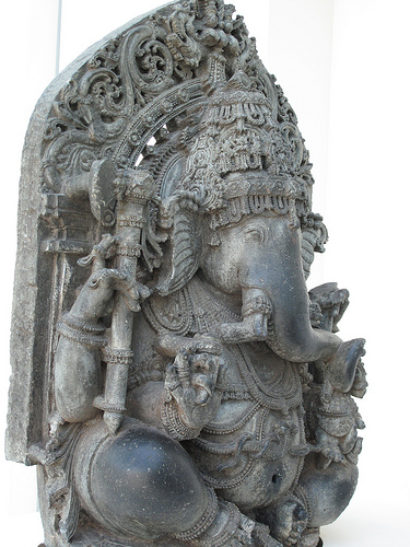 Marketing management for section stone sculptures in Marketing management for section stone sculptures in