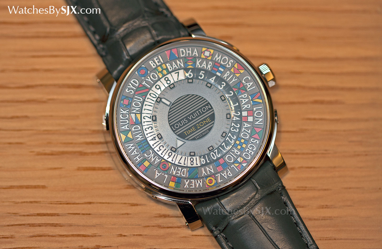 REVIEW: Five Days With The Louis Vuitton Escale Time Zone (With Original  Photos & Price)