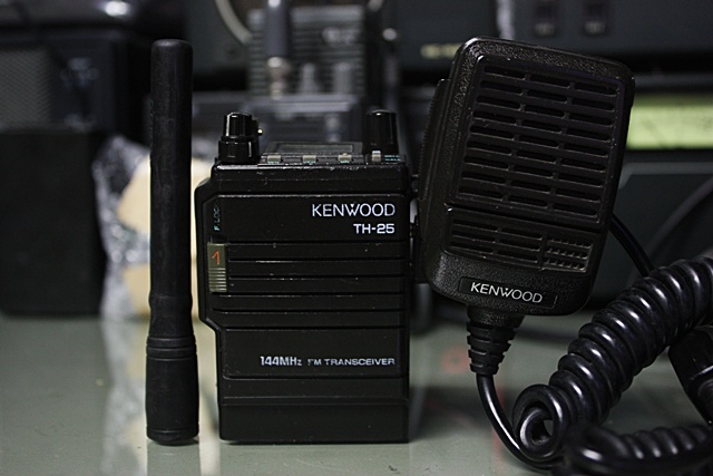 Kenwood TH-25AT VHF