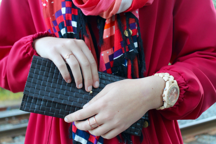 Simple and chic fall outfit, red coat and clutch