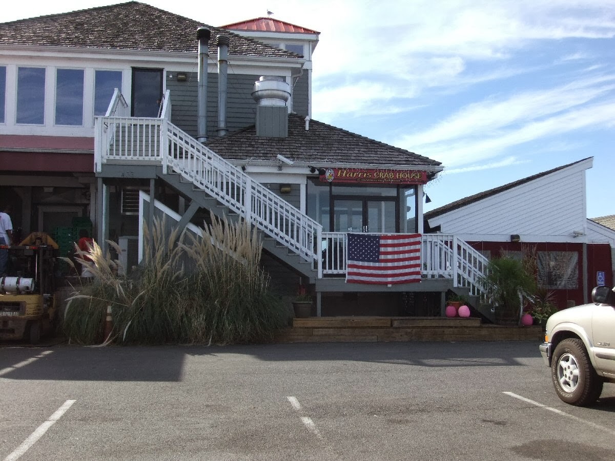 Pauline Persing Art, Writing,& Natural History Harris Crab House at