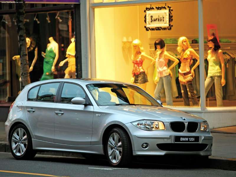 LOCOS POR BMW: BMW 120i UK Version (2005) LOCOS POR BMW: BMW 120i UK Version (2005)