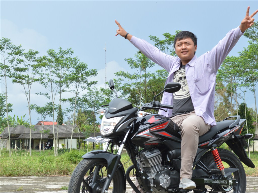 Aran Verza Pis verza, motor verza, verza 150, verza 150 cc, verza honda, motor 150 cc, photograph, solikhul amal, aran setiadi, foto, motor verza 150cc