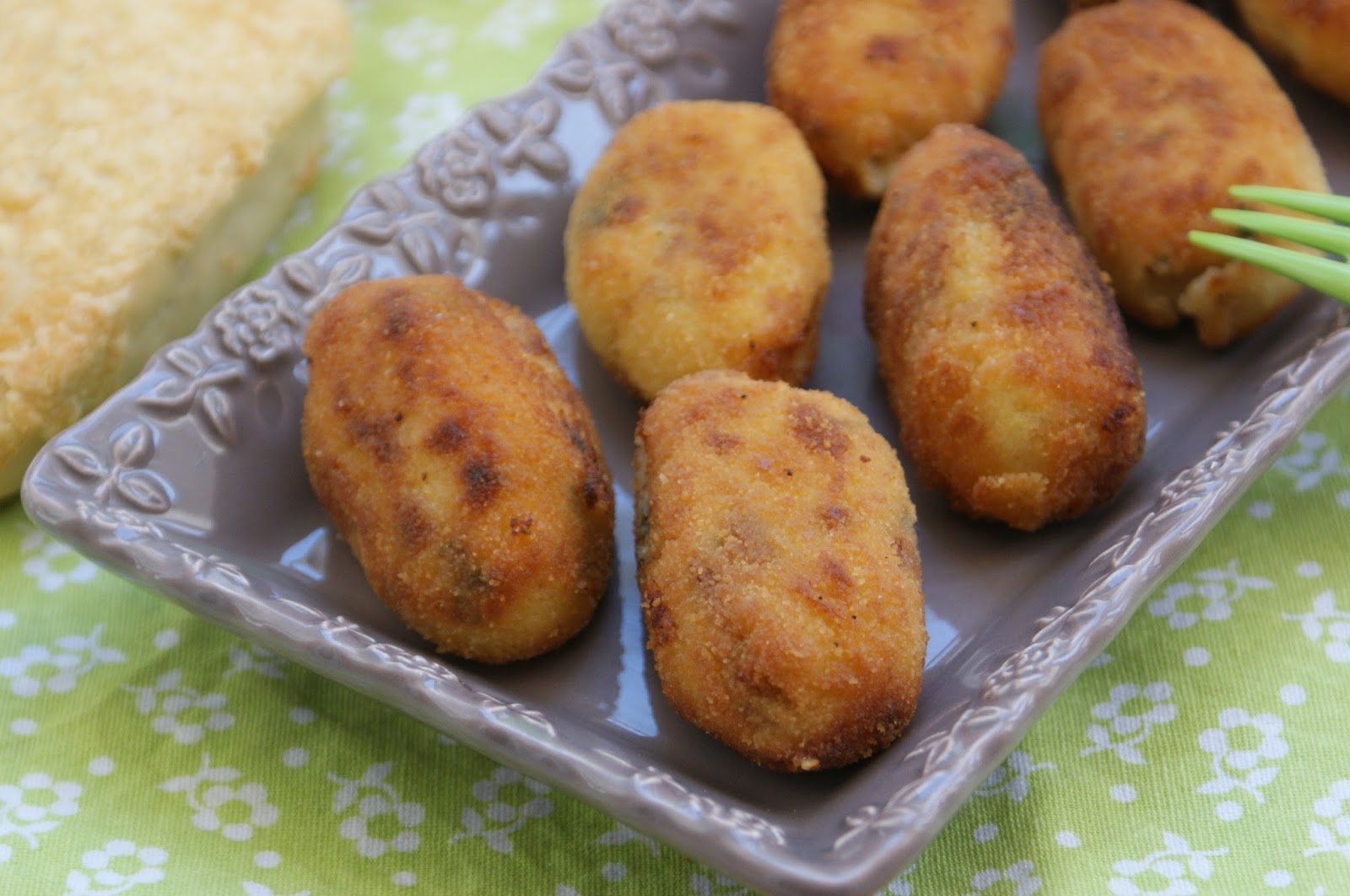 Aroma a canela y limón CROQUETAS DE JAMÓN SERRANO (receta de Arguiñano).