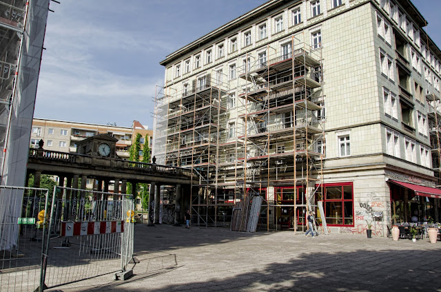 Baustelle Frankfurter Allee, Bauschäden, Fassadenrestaurierung, 10243 Berlin, 19.06.2013