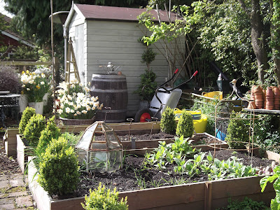 .: How to build your own dream garden and dream home