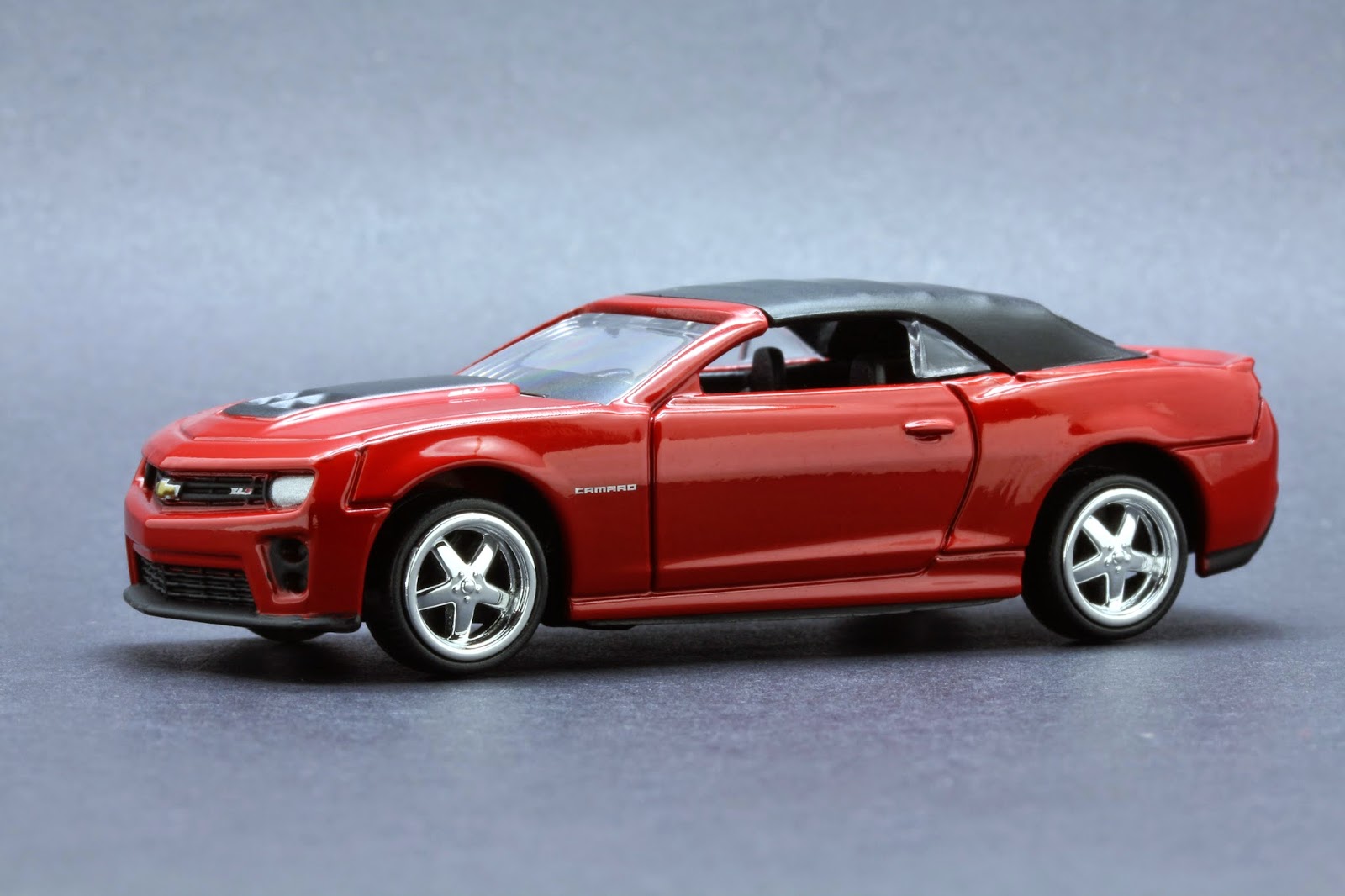 Diecast Hobbist 2013 Chevrolet Camaro ZL1 Convertible