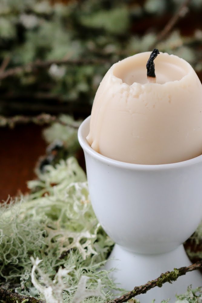 Handcrafted egg shaped candles Collecting the Moments