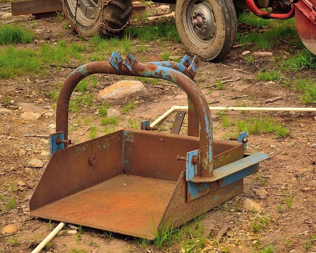 Bleecker Mountain Life Gravel Scoop