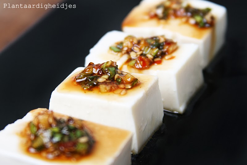 Silken Tofu met knoflook sesam dressing Plantaardigheidjes