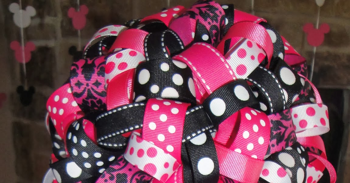 MortashedMedley Ribbon Wreath & Ribbon Balls