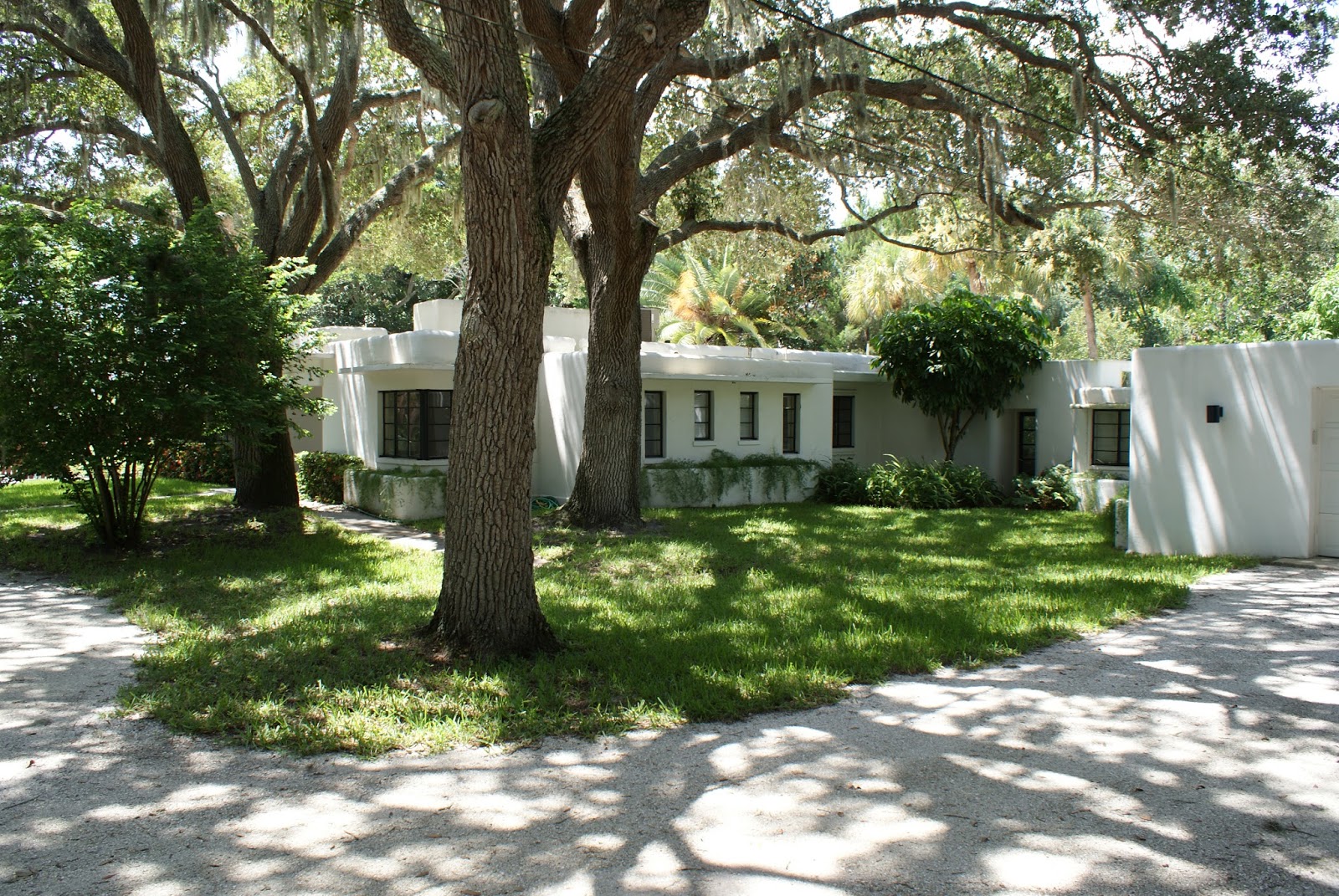 Architecture in Sarasota Quail Drive Mystery House!