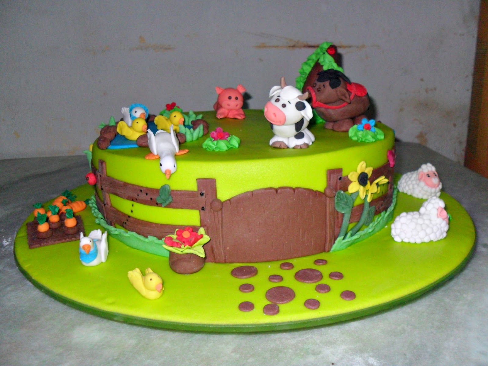 Bolos de aniversário infantil temas das princesas, Minnie