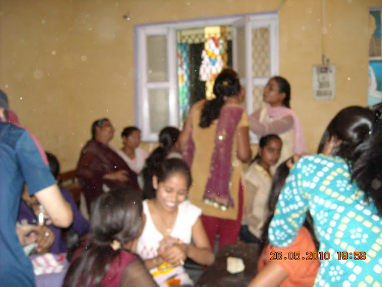 makeup training session for poor women  by Rohnit Kapoor